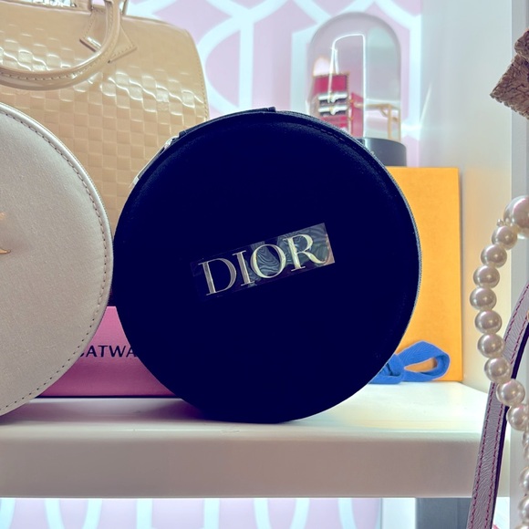 2 Options- Dior Vanity Cosmetic Case - Picture 9 of 10